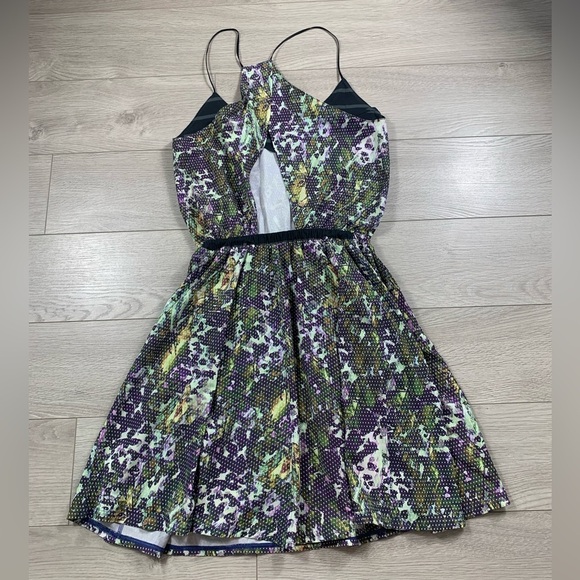 Lululemon City Summer Dress Floral Sport White Multi / Narrow Court Stripe - Picture 9 of 15